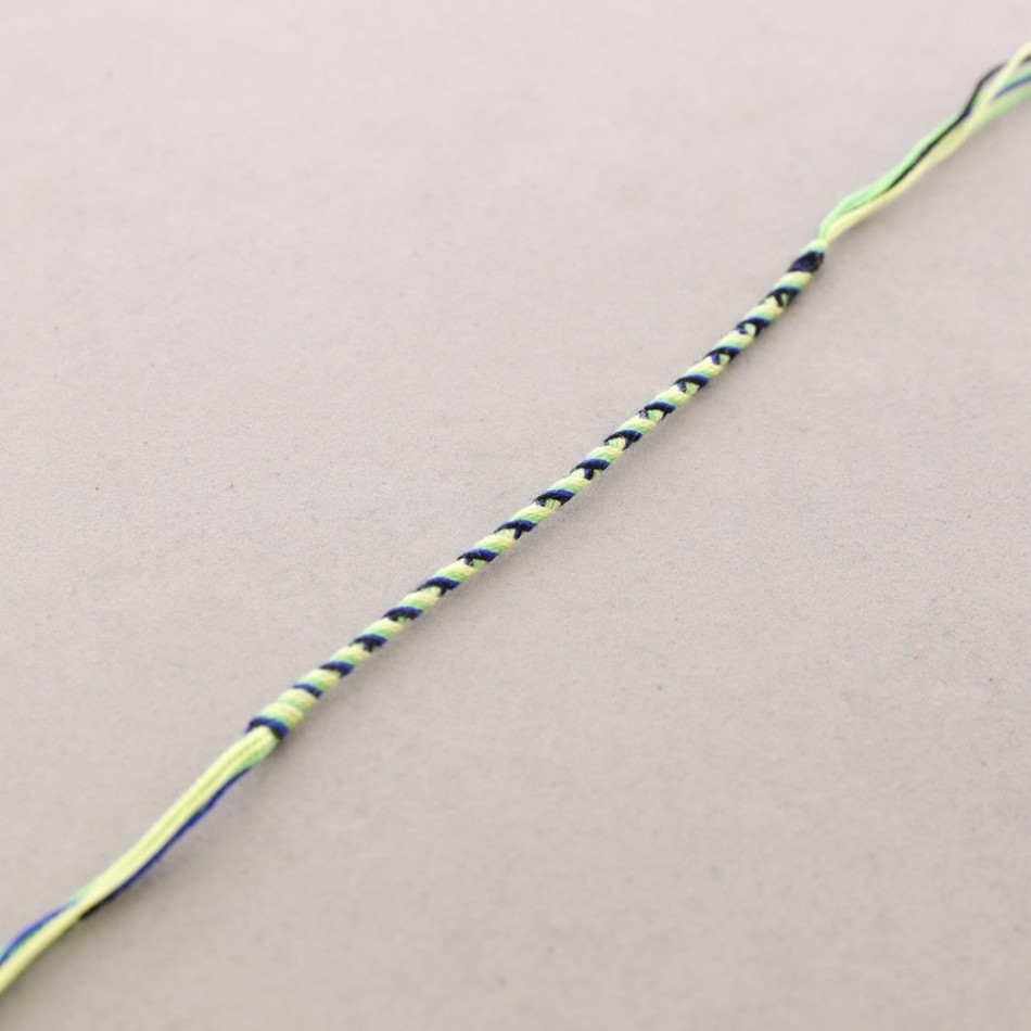 PULSERA HILO COLORES