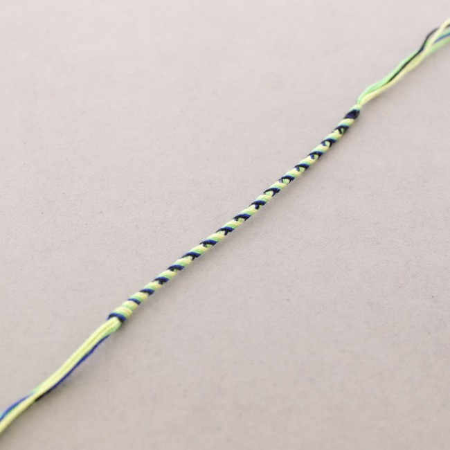 PULSERA HILO COLORES