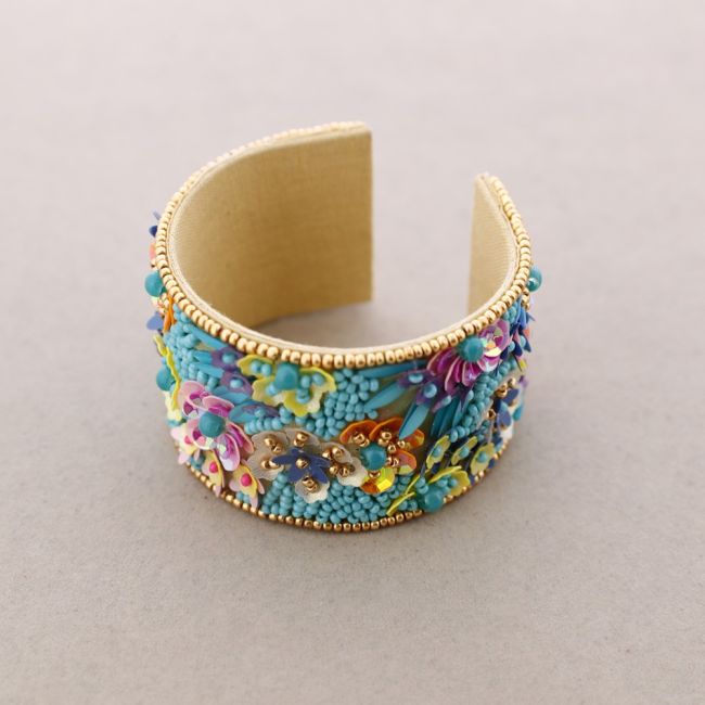 ADJUSTABLE SEQUIN FLOWER BRACELET