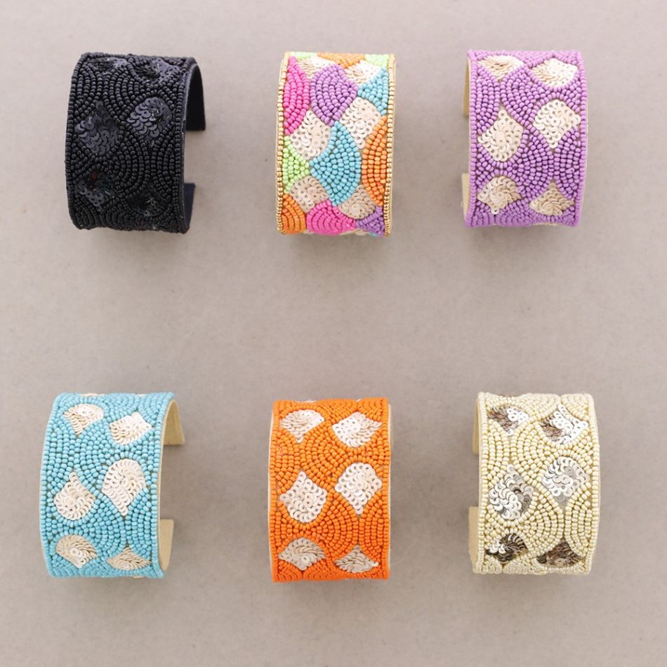 PULSERA AJUSTABLE CUENTAS ABALORIOS LENTEJUELAS