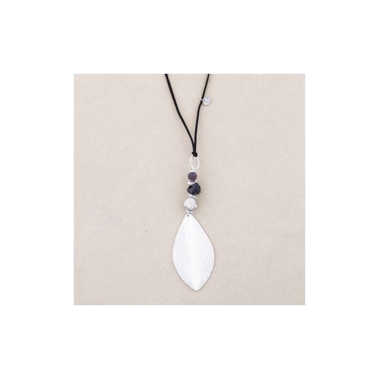LONG NECKLACE WITH METAL LEAF STONES PENDANT