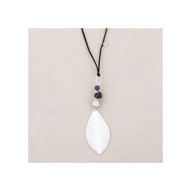 LONG NECKLACE WITH METAL LEAF STONES PENDANT