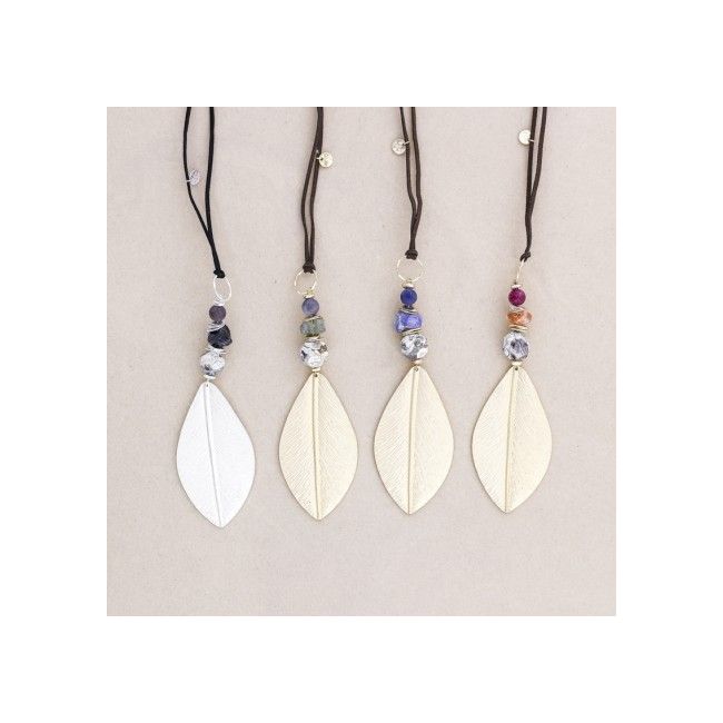 LONG NECKLACE WITH METAL LEAF STONES PENDANT
