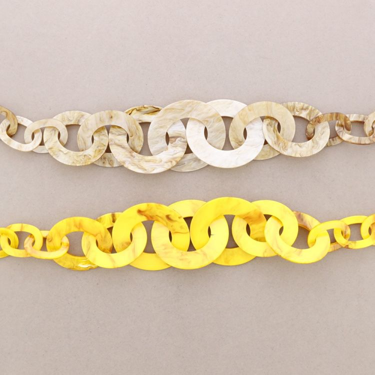 COLLAR ESLABONES RESINA 2