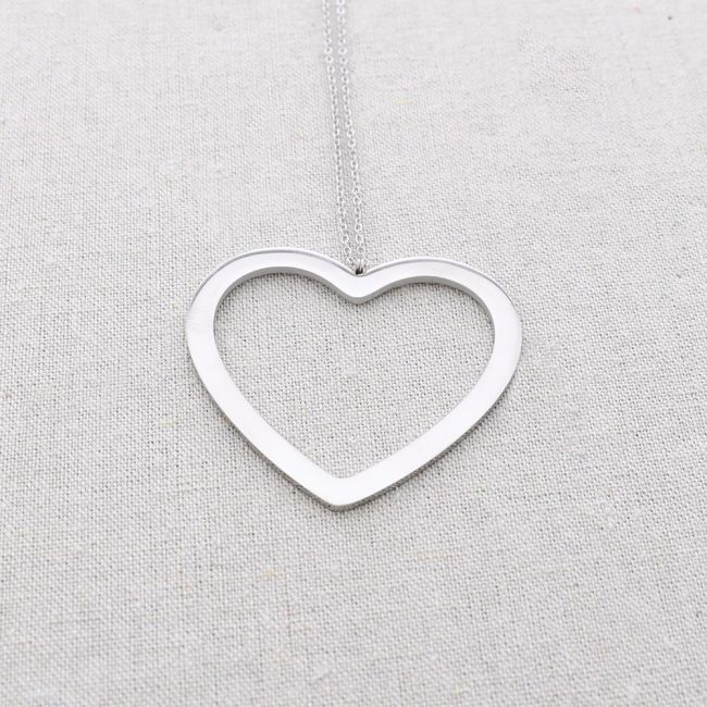 COLLAR LARGO ACERO COLGANTE CORAZÓN