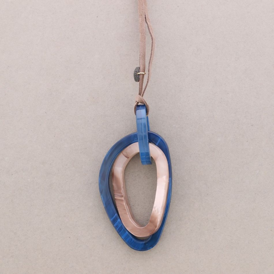 LONG DOUBLE RING RESIN PENDANT NECKLACE