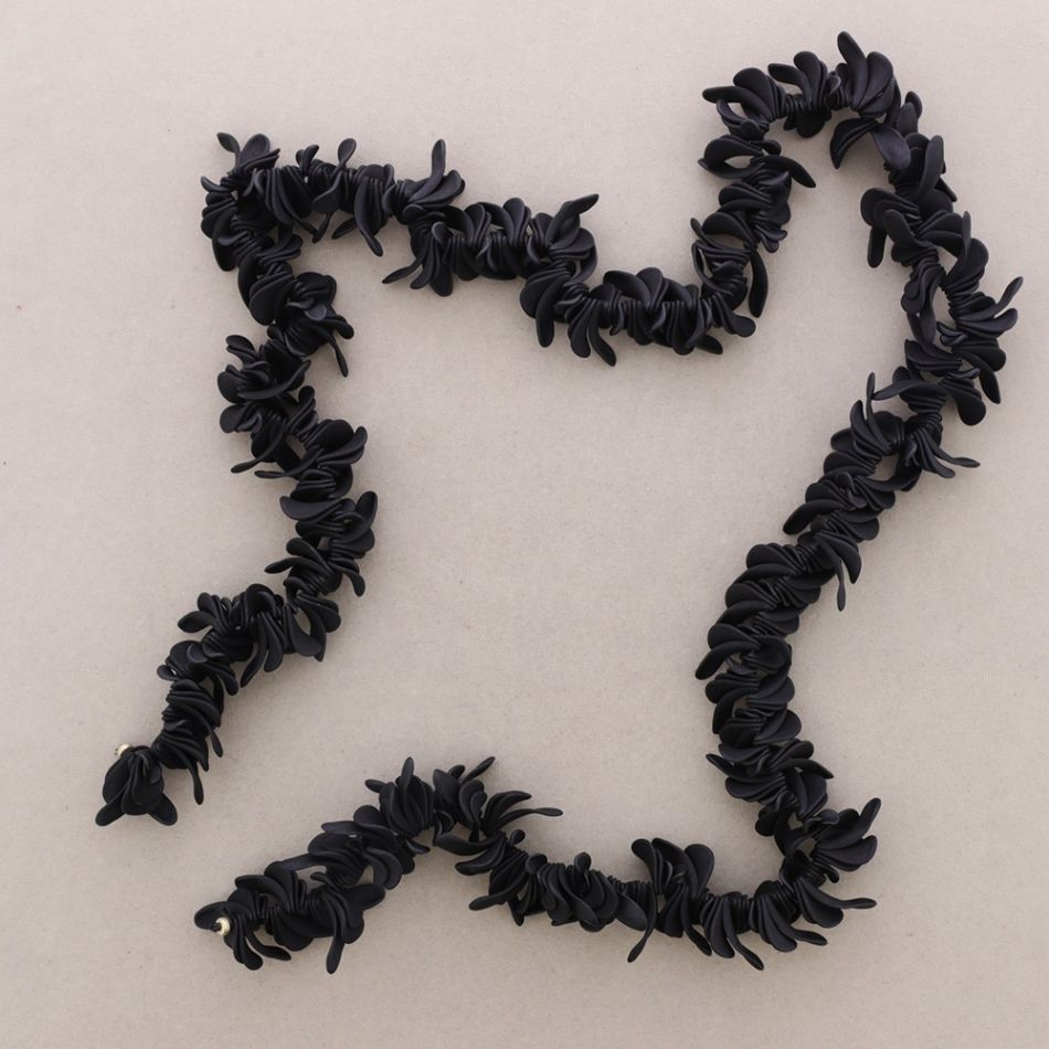 LONG RESIN PETAL NECKLACE