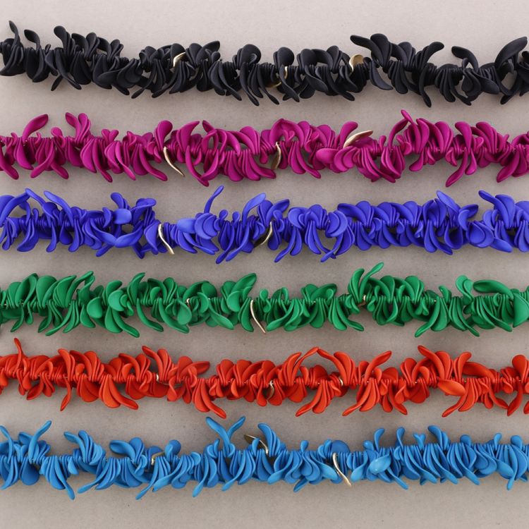 RESIN PETAL CHOKER 2