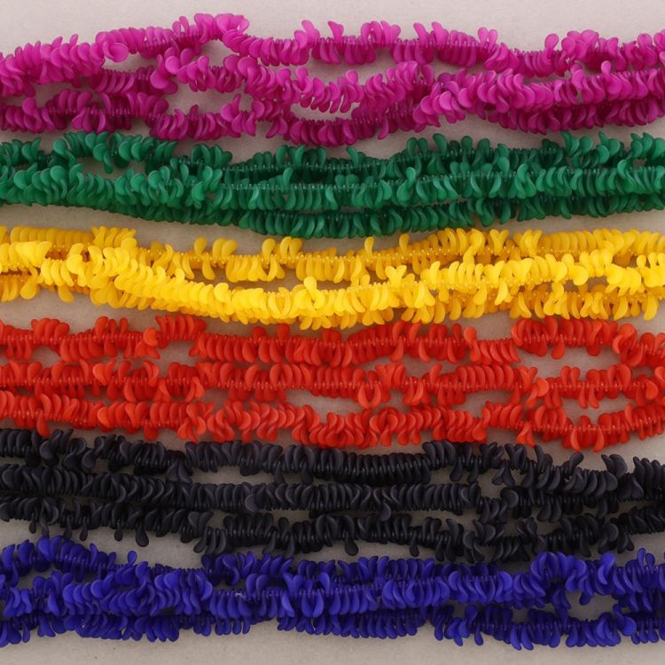 THREE ROWS MINI PETAL RESIN CHOKER 2