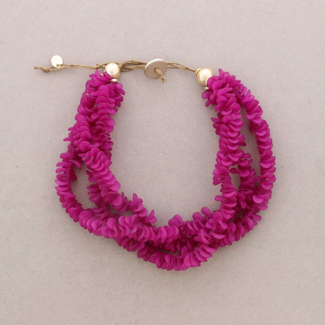 THREE ROWS MINI PETAL RESIN CHOKER
