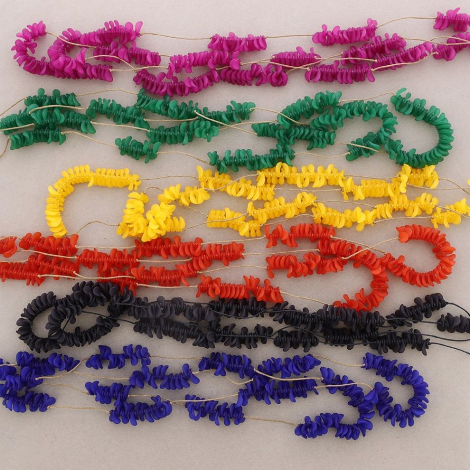 LONG DOUBLE MINI PETAL RESINS NECKLACE
