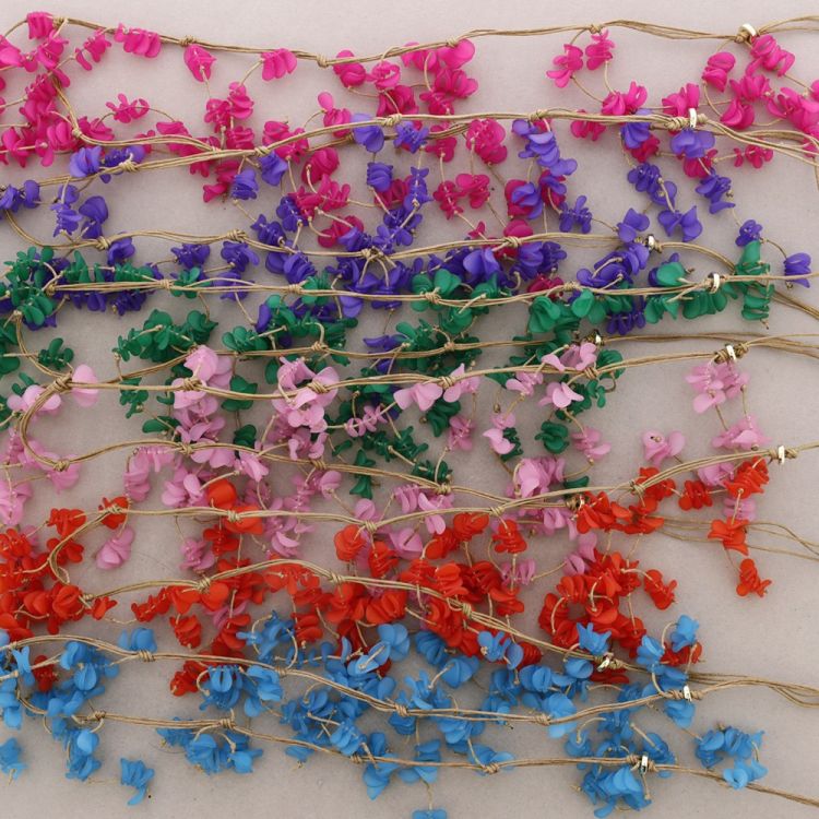 LONG NECKLACE WITH MINI PETAL RESIN STRIPS PENDANTS 2
