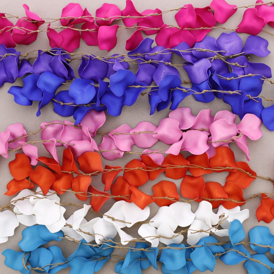 LONG RESIN PETAL NECKLACE