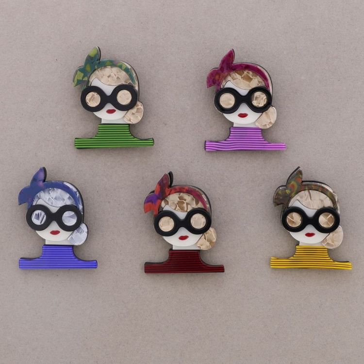 RESIN GIRL BROOCH 2