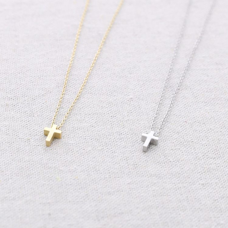 STEEL CHOKER WITH CROSS PENDANT 2