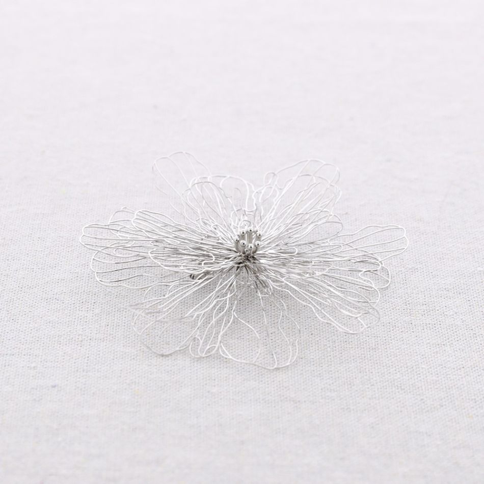 FILIGREE FLOWER STEEL BROOCH