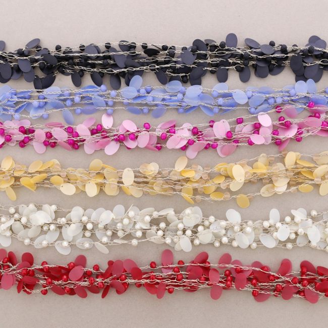 SIX LAYERS SEQUIN BEADS CHOKER
