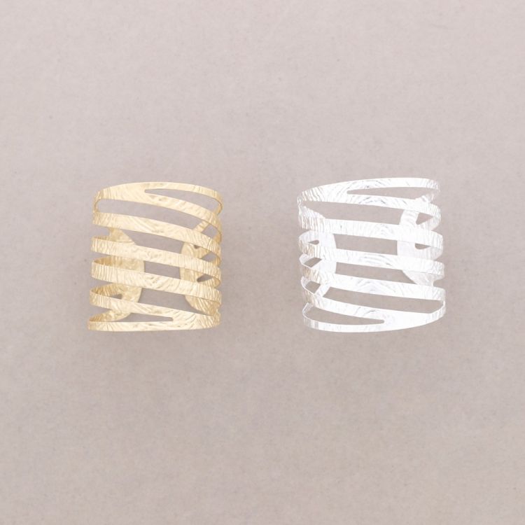 ADJUSTABLE STRIPED METAL BRACELET 2