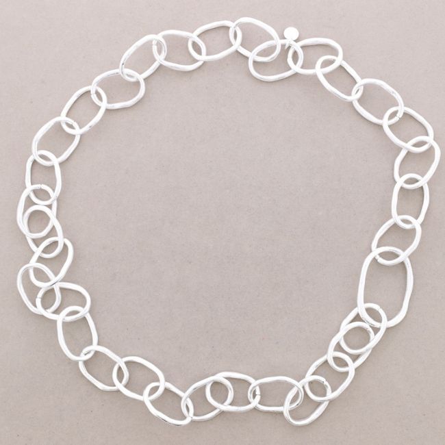LONG METAL LINK NECKLACE