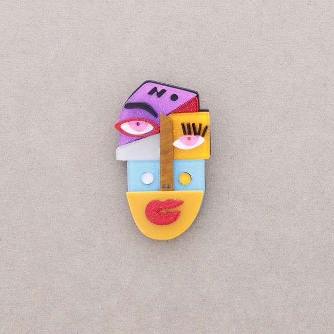 BROCHE ABSTRACTO CARA RESINA