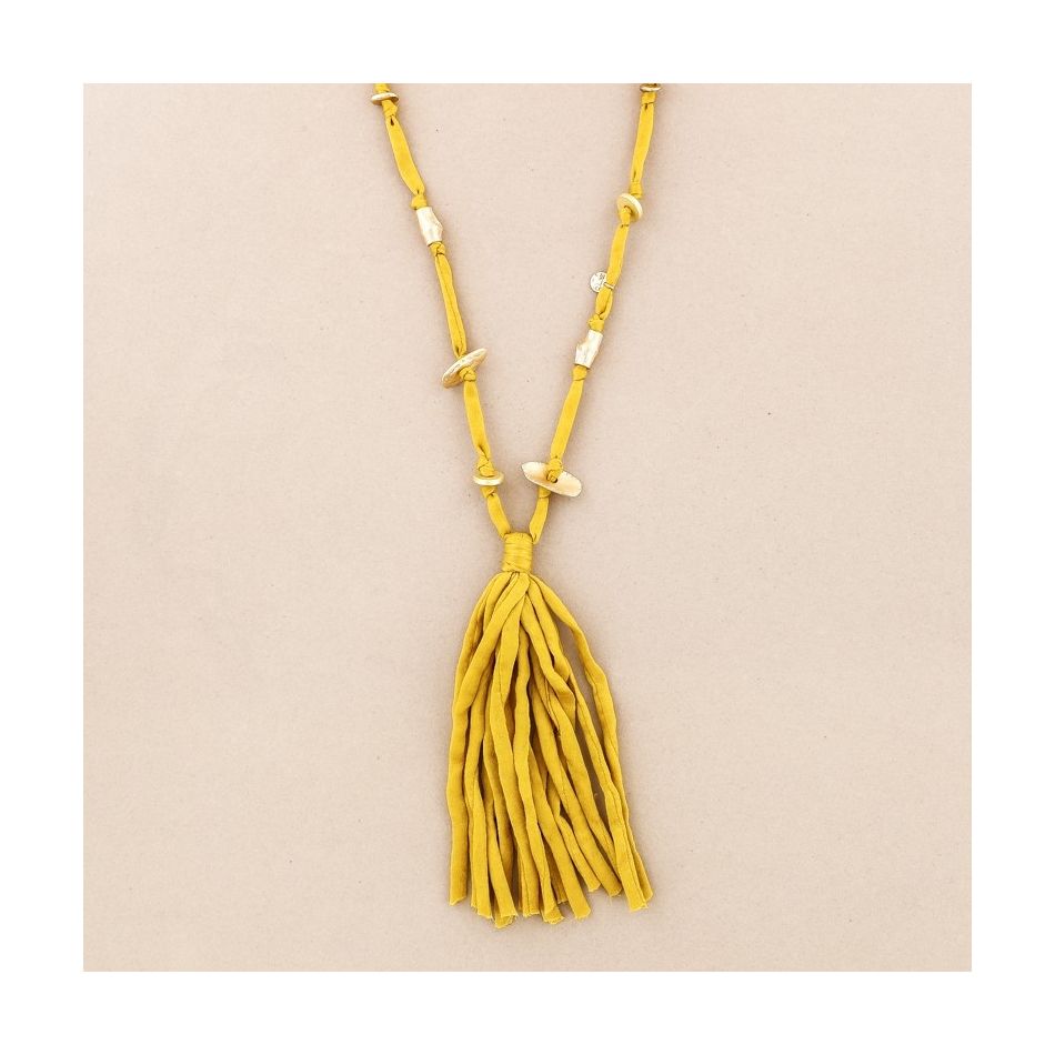 LONG FRINGE PENDANT NECKLACE