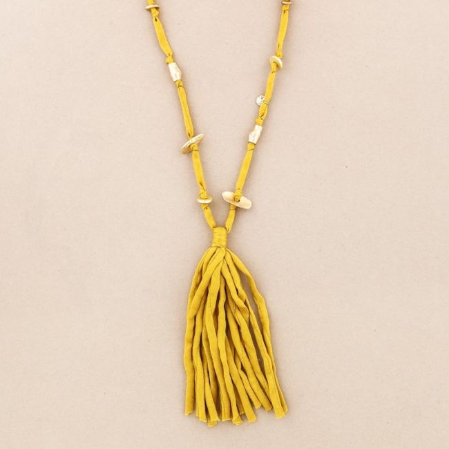LONG FRINGE PENDANT NECKLACE