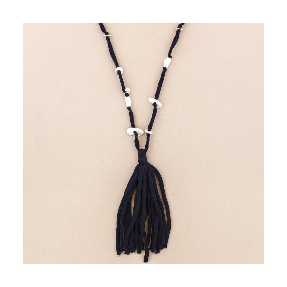 COLLAR LARGO COLGANTE FLECO