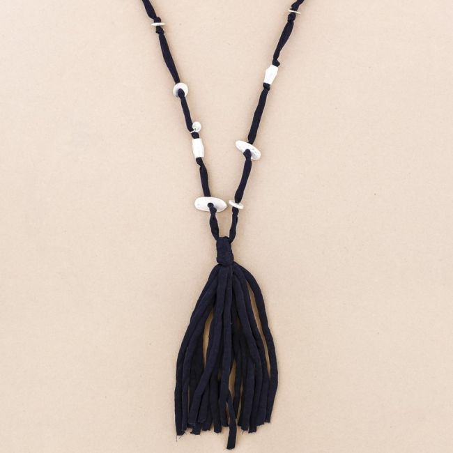 LONG FRINGE PENDANT NECKLACE