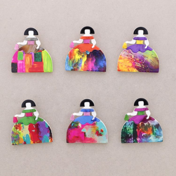 BROCHE MENINA RESINA 2