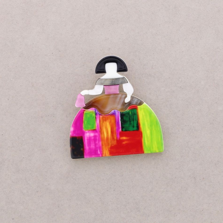 MENINA RESIN BROOCH