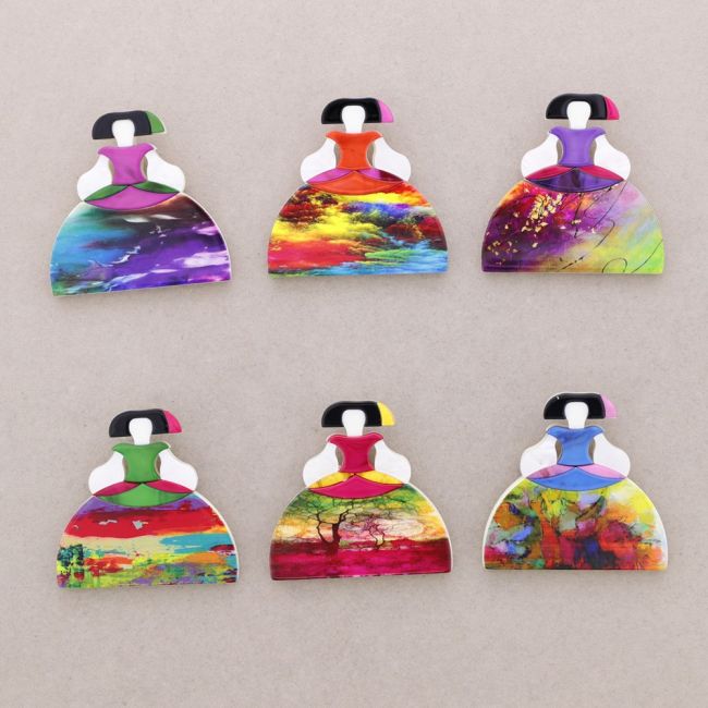 MENINA RESIN BROOCH
