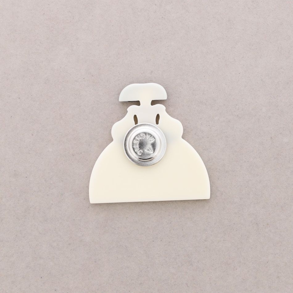 BROCHE IMÁN MENINA RESINA