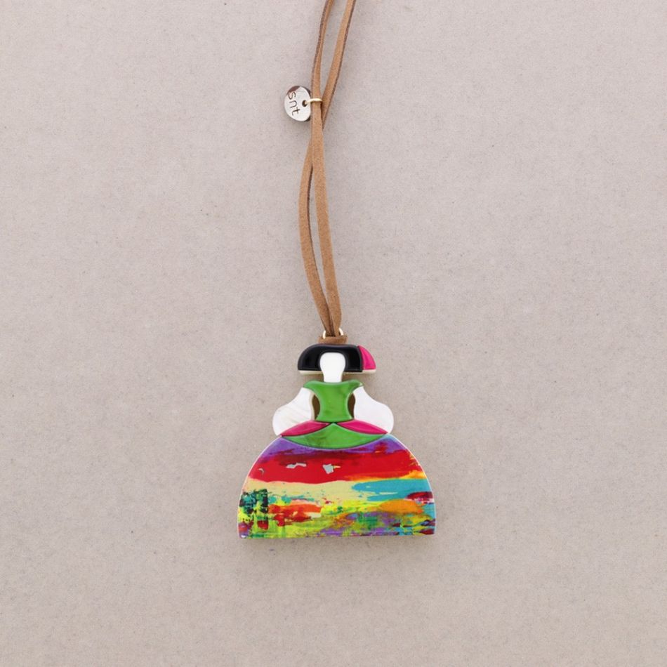 COLLAR LARGO COLGANTE MENINA RESINA