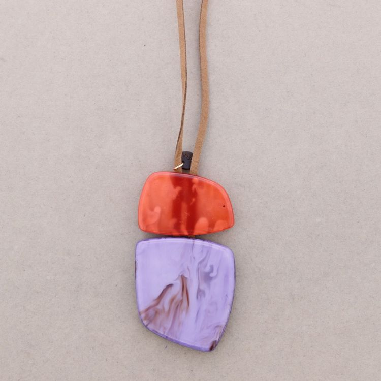 COLLAR LARGO COLGANTE DOBLE RESINA