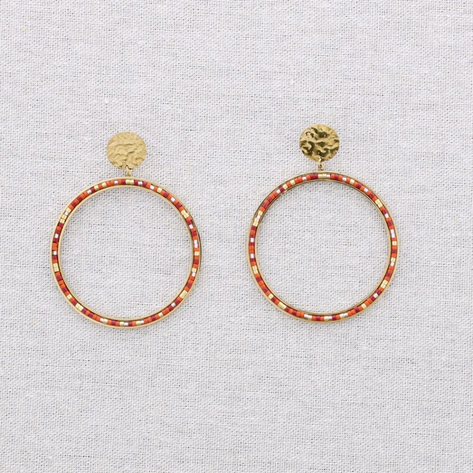 STEEL HOOP EARRINGS WITH BEADS
