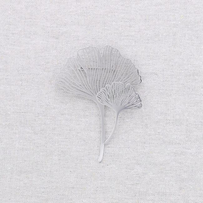 BROCHE ACERO DOBLE HOJA GINGKO
