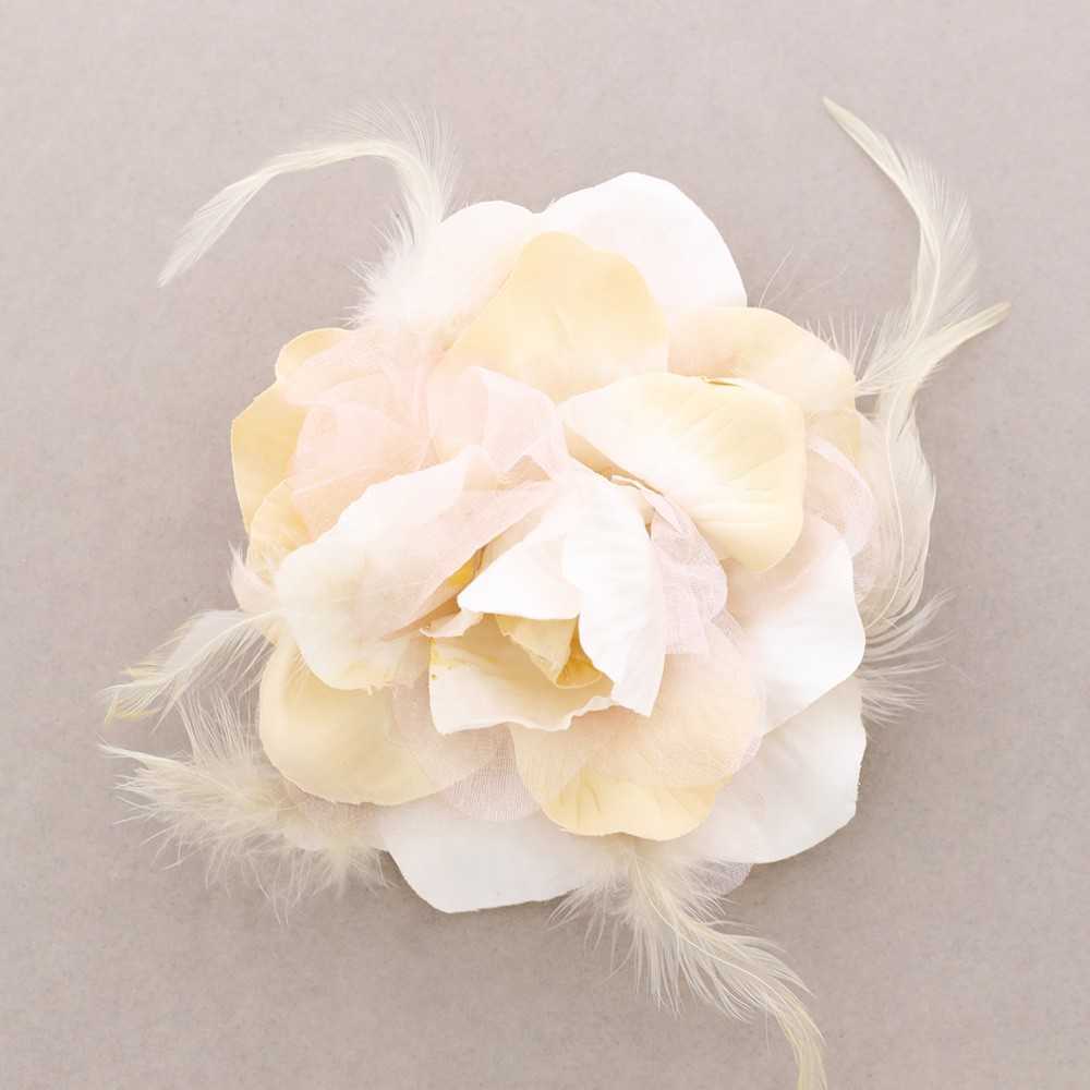 FABRIC FLOWER BROOCH WITH FEATHERS 15CM