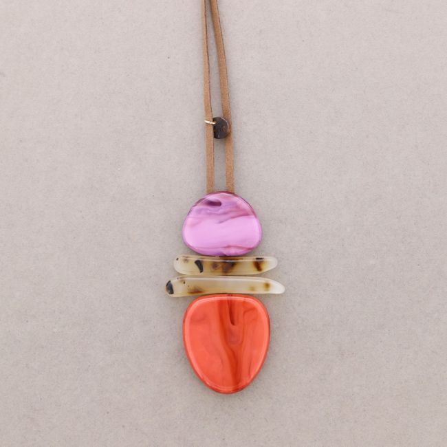 LONG RESIN GEOMETRIC SHAPE PENDANT NECKLACE