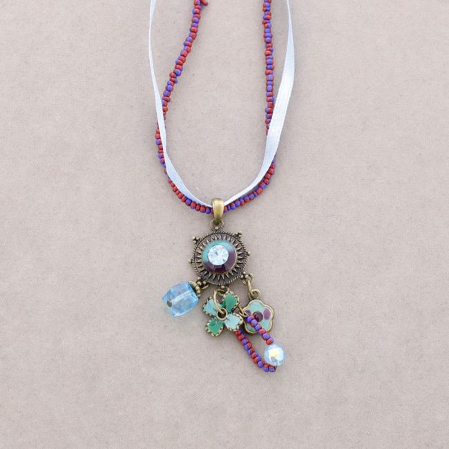 COLLAR COLG. ESMALTE CRISTAL ABALORIOS