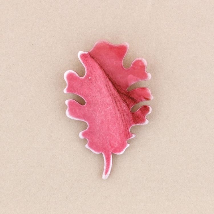 RESIN LEAF BROOCH
