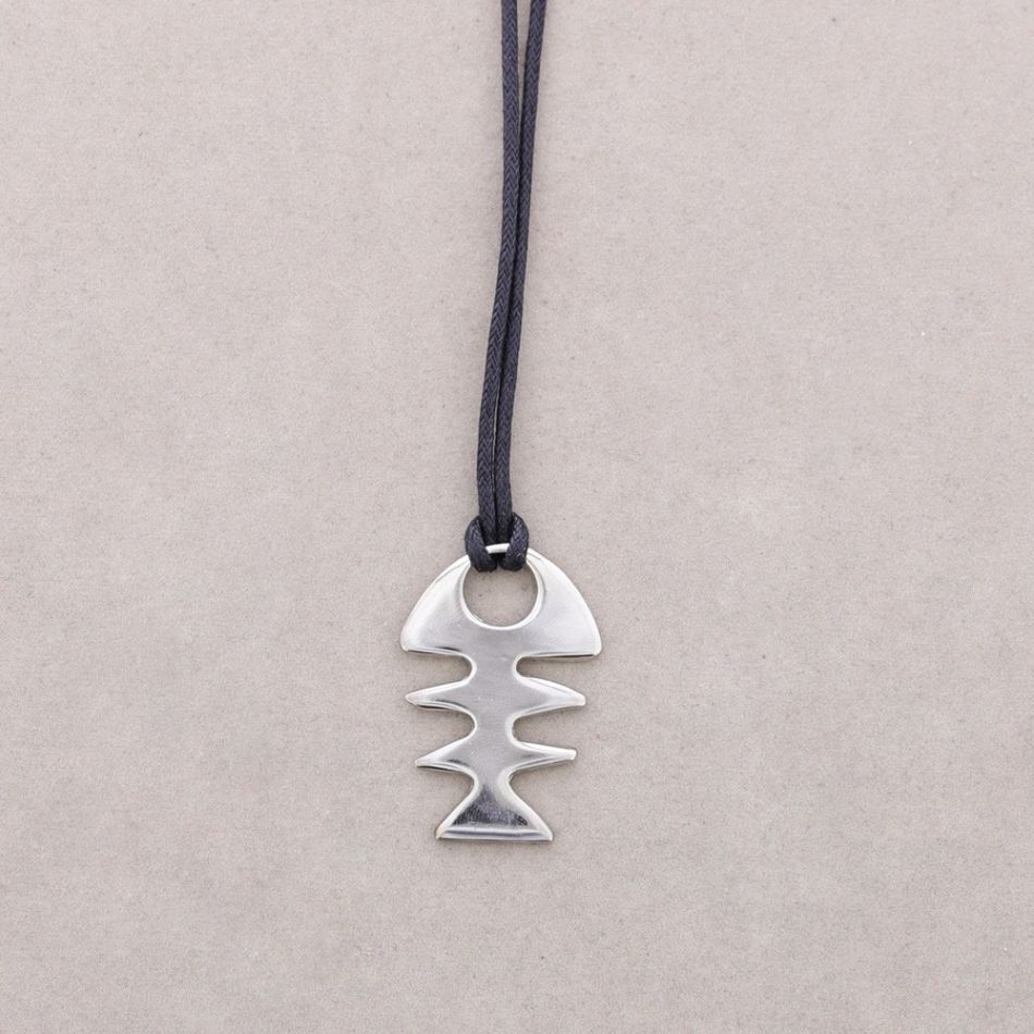 METAL SHAPES NECKLACE