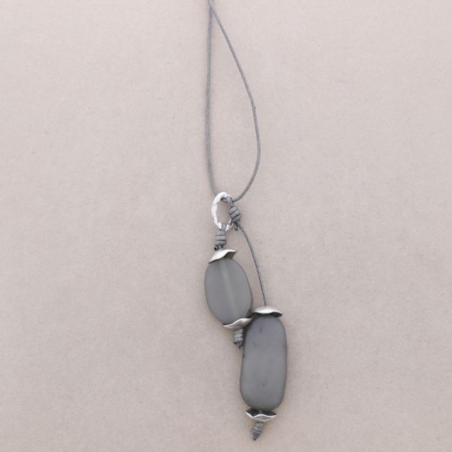 COLLAR LARGO CUENTAS RESINA
