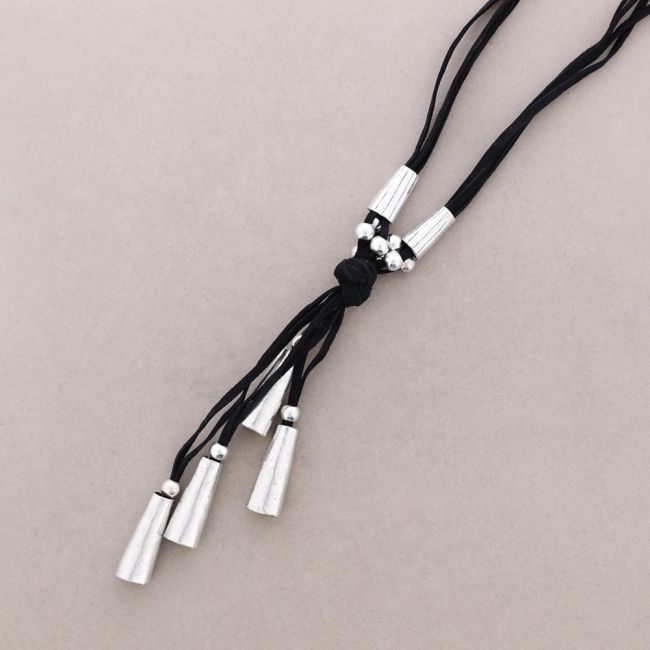 LONG NECKLACE WITH METAL BEADS