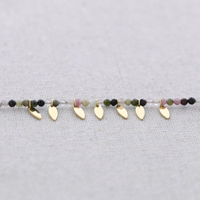 FACETED STONES STEEL LEAVES PENDANT CHOKER