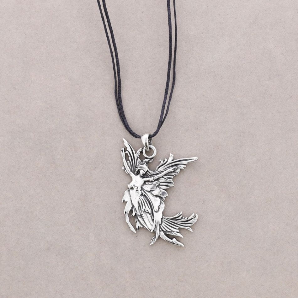 SHORT METAL PENDANT NECKLACE