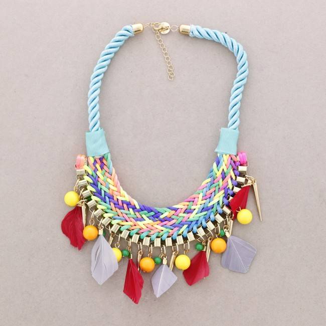 WOVEN FEATHERS SHORT NECKLACE