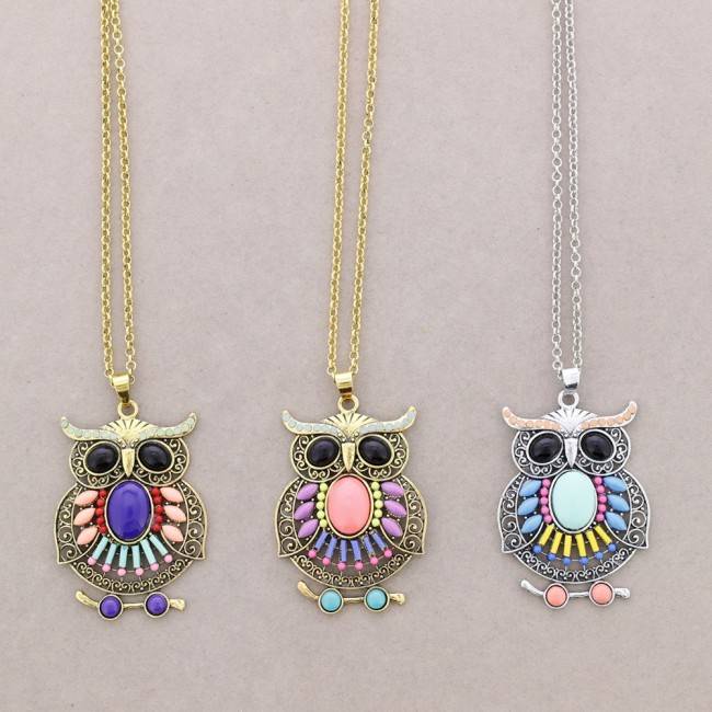 COLLAR LARGO COLG. FIGURA METAL CUENTAS