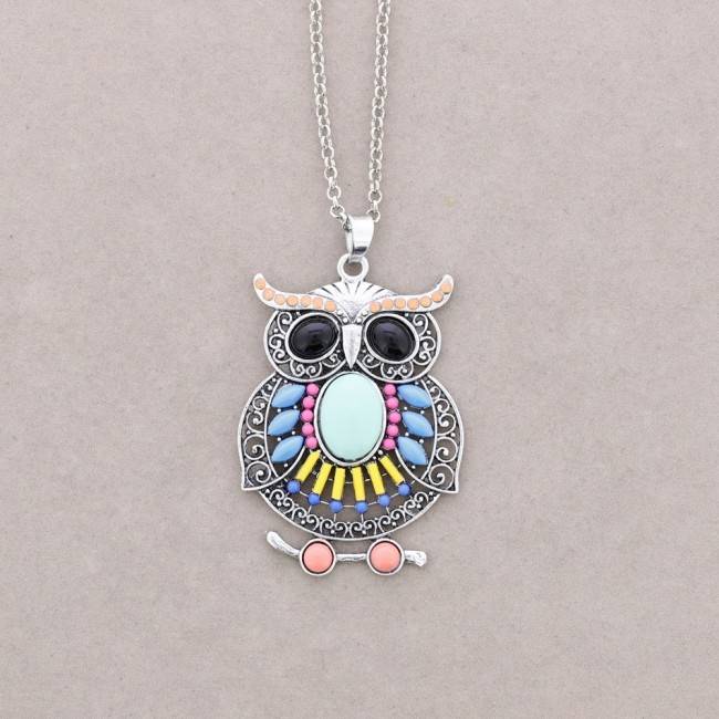 LONG PENDANT NECKLACE FIGURE METAL BEADS