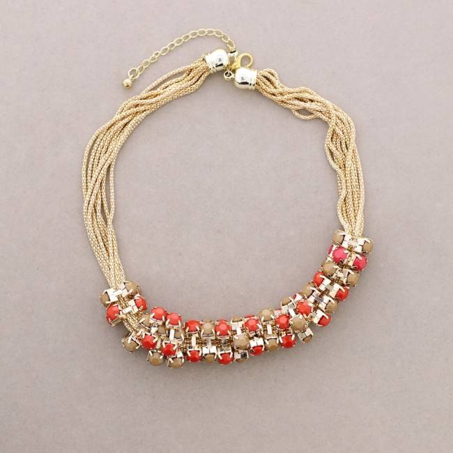 CHAIN SHORT NECKLACE WITH INCLUDED BEADS