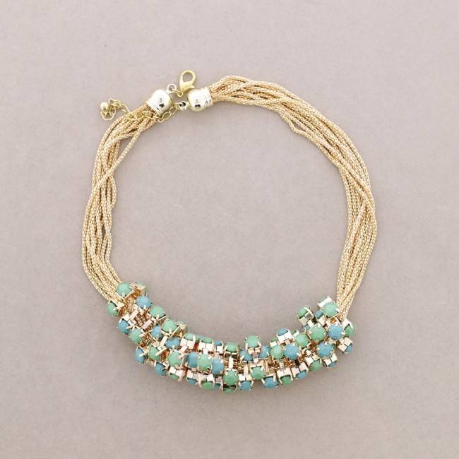 CHAIN SHORT NECKLACE WITH INCLUDED BEADS